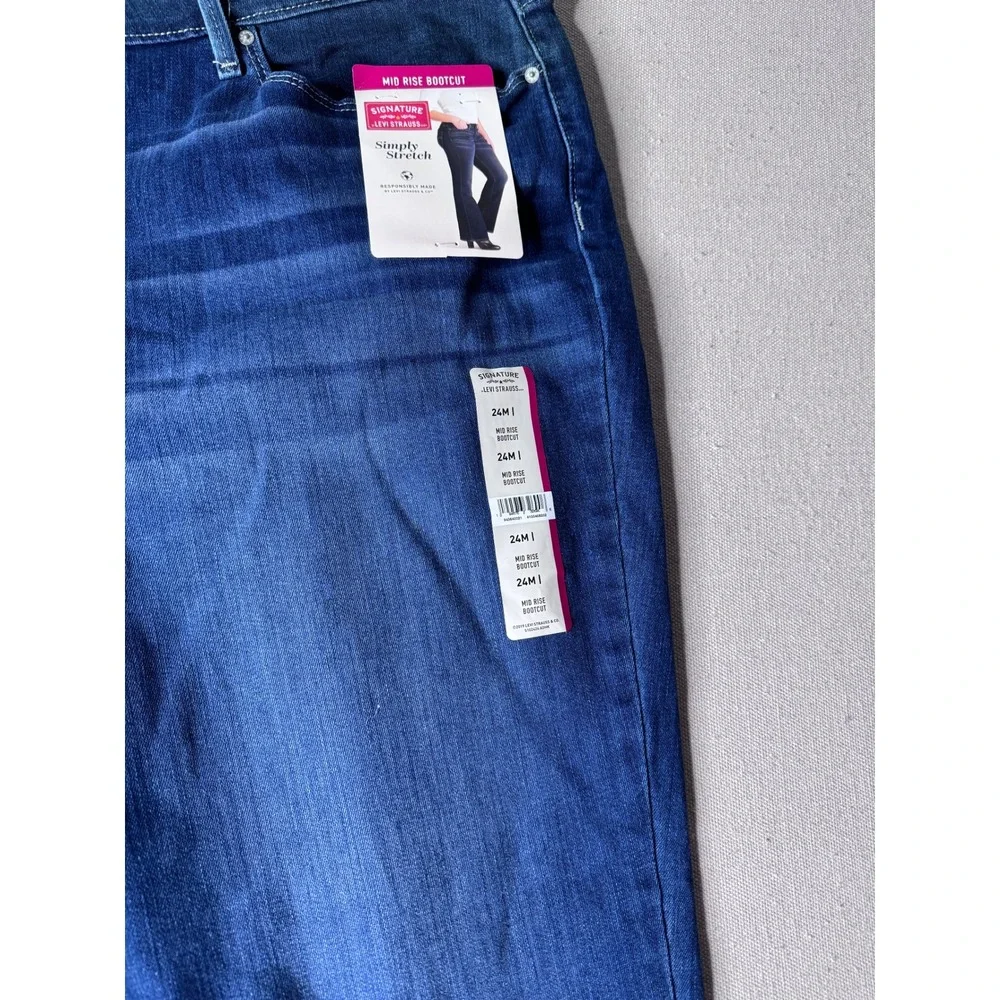Signature by Levi Women Plus Size 24 Mid Rise Bootcut Jeans Simply Stretch